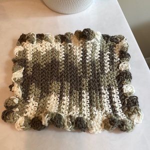 Sold* ruffle cotton crochet farmhouse dishrag “Evergreen”